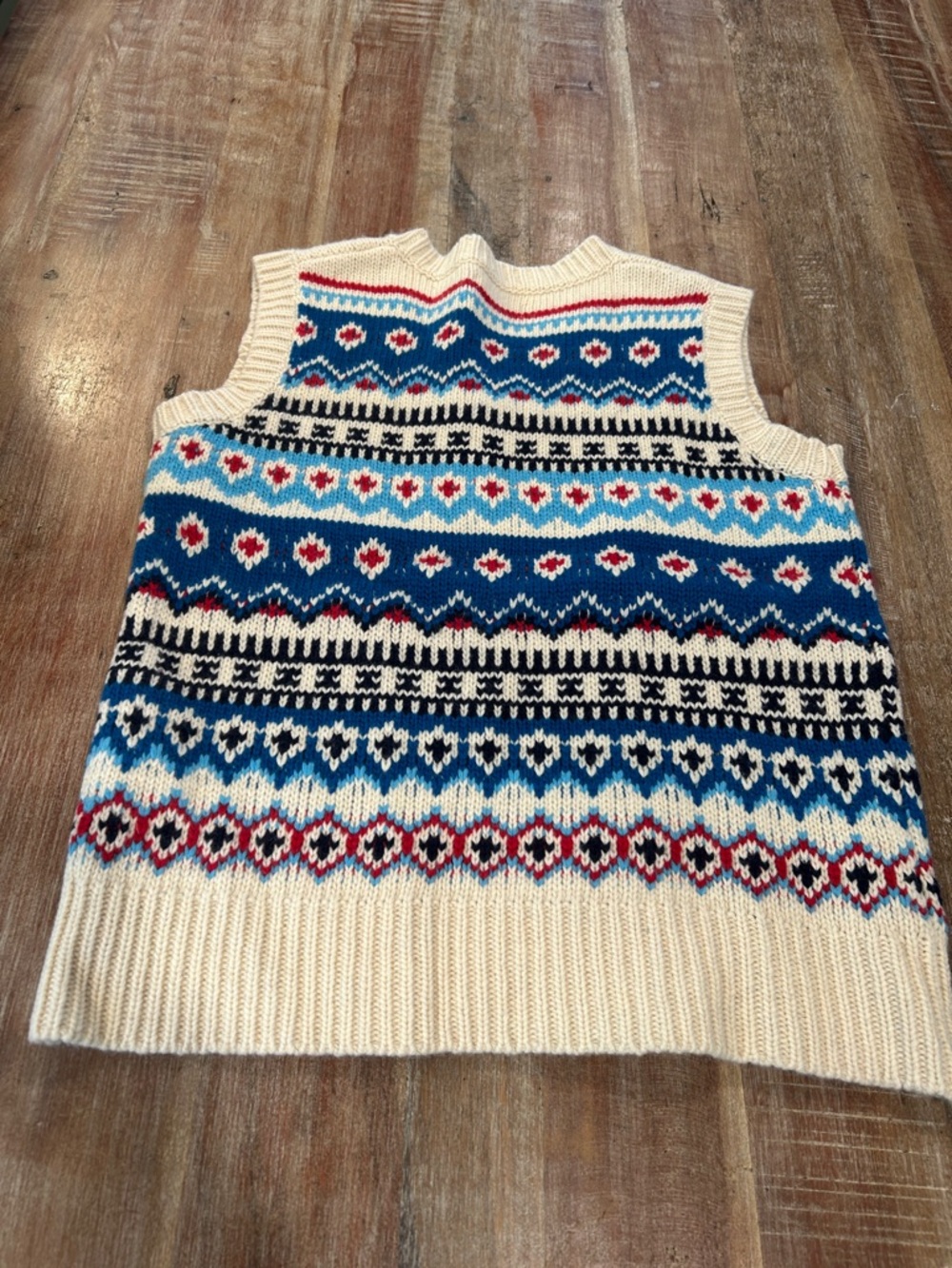 Frances Valentine Eryn Cream Lambswool Fair Isle V-Neck Sweater Vest - Picture 5 of 7